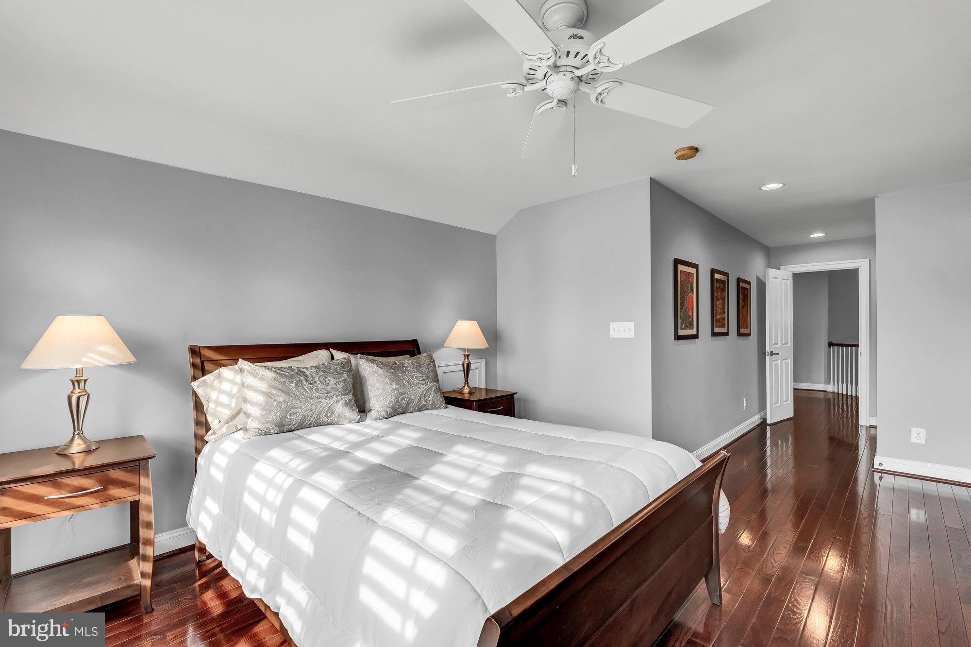 OAKCREST - Residential