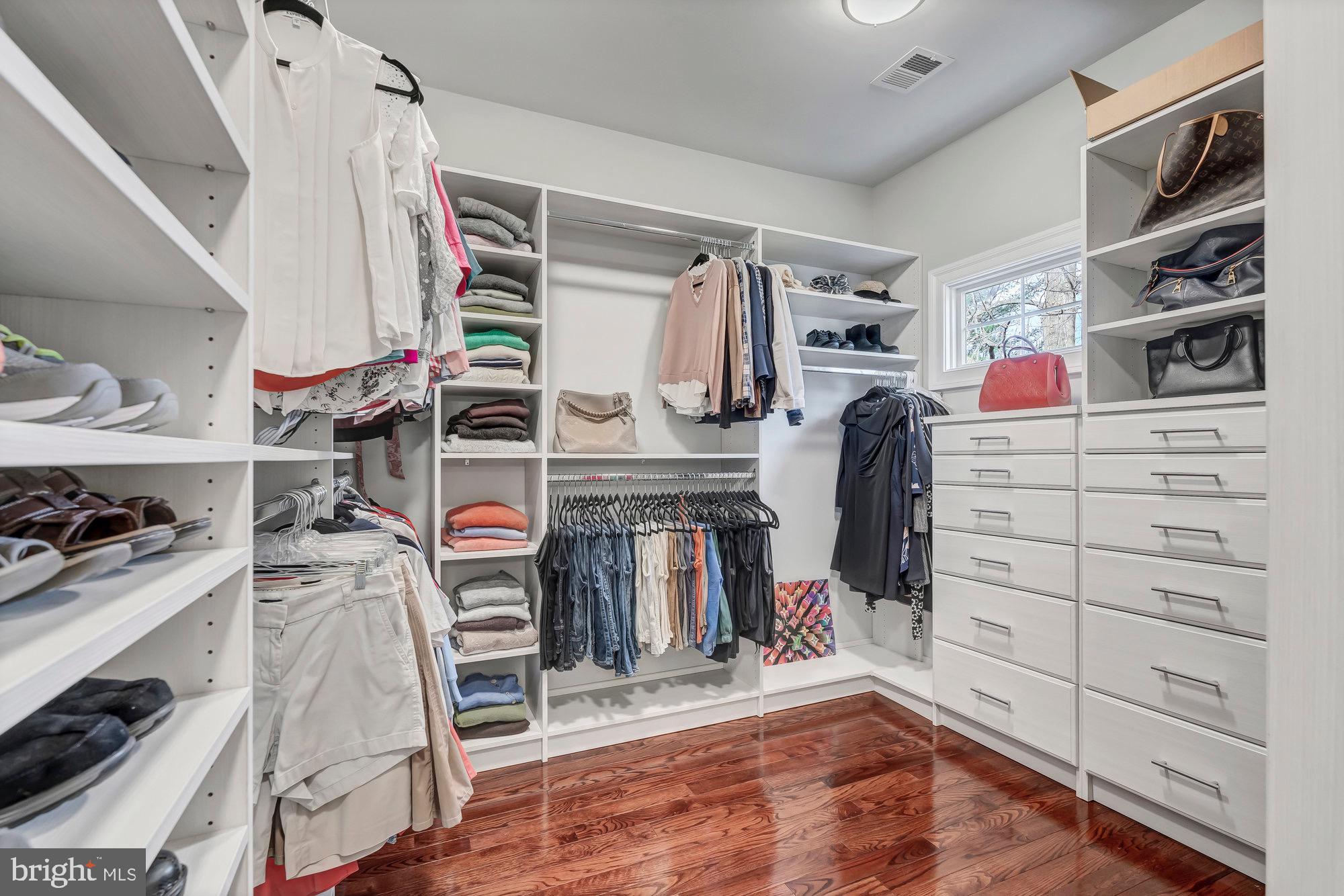 OAKCREST - Residential