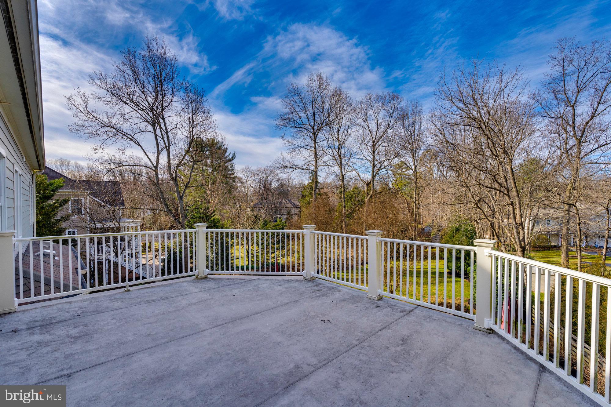 OAKCREST - Residential