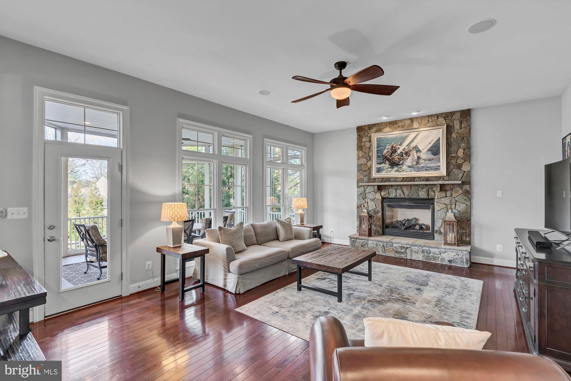 OAKCREST - Residential