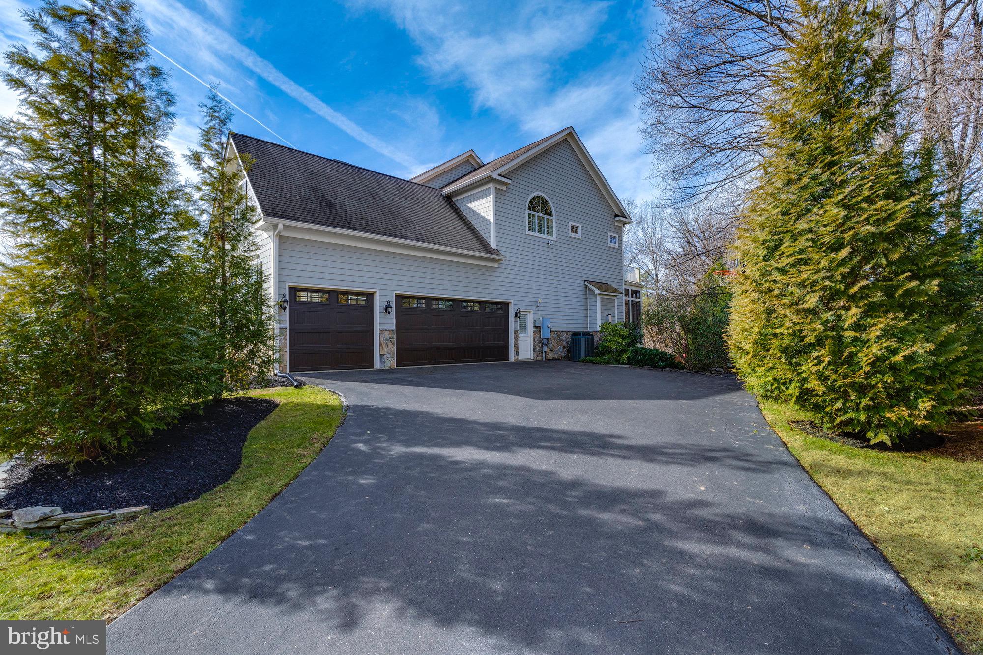 OAKCREST - Residential