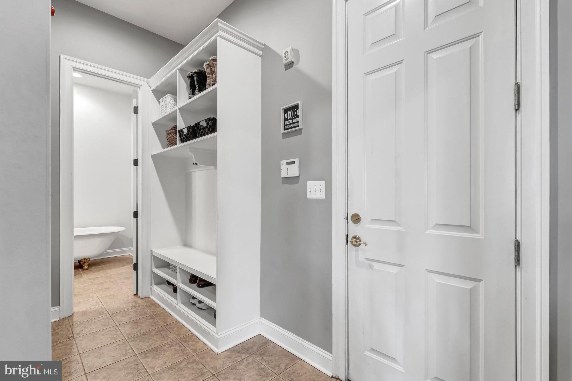 OAKCREST - Residential