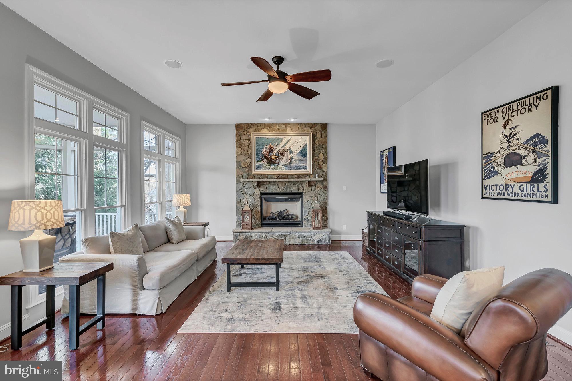 OAKCREST - Residential