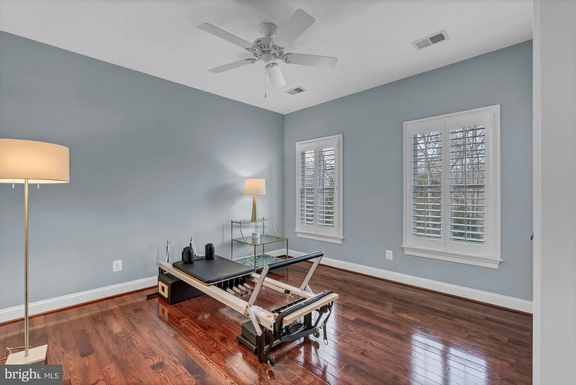 OAKCREST - Residential