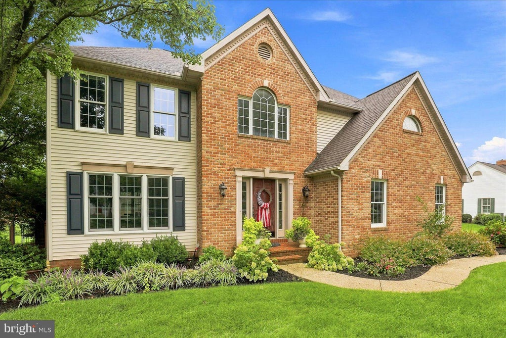 Photo of 140 Olde Field Drive, LITITZ, PA 17543 (MLS # PALA2094872)