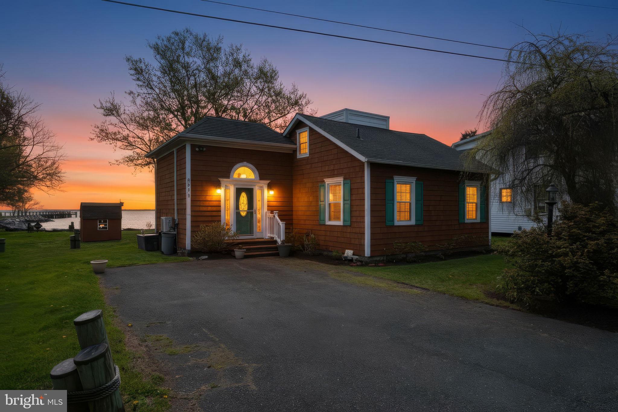 COLUMBIA BEACH - Residential