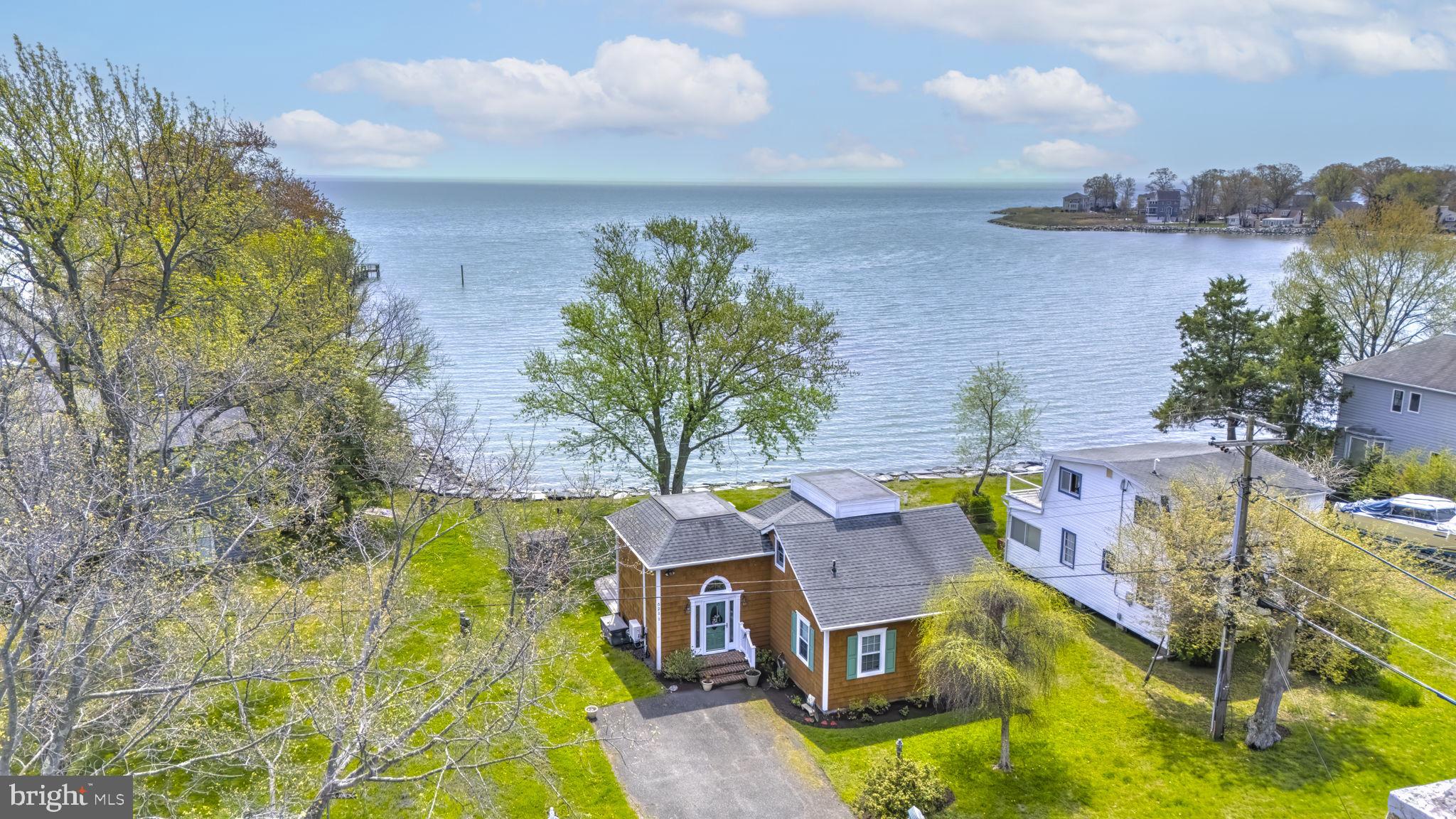 COLUMBIA BEACH - Residential