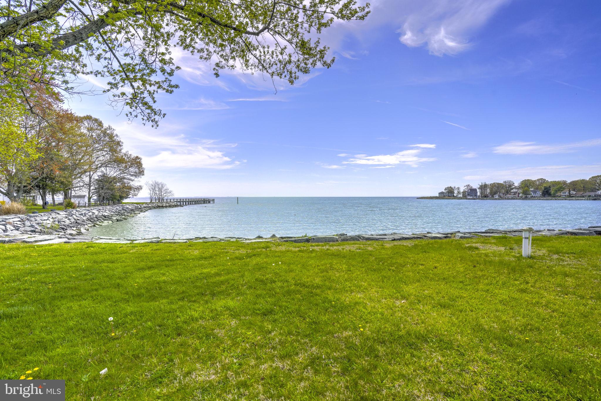 COLUMBIA BEACH - Residential