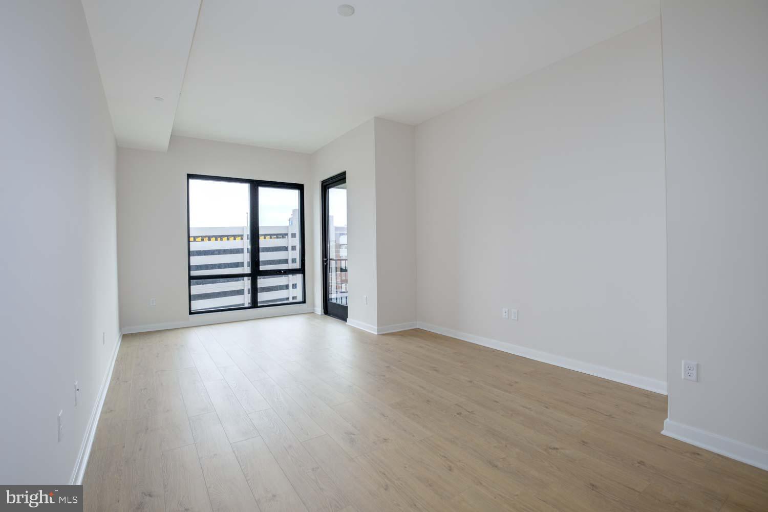 FALLS CHURCH CITY - Residential