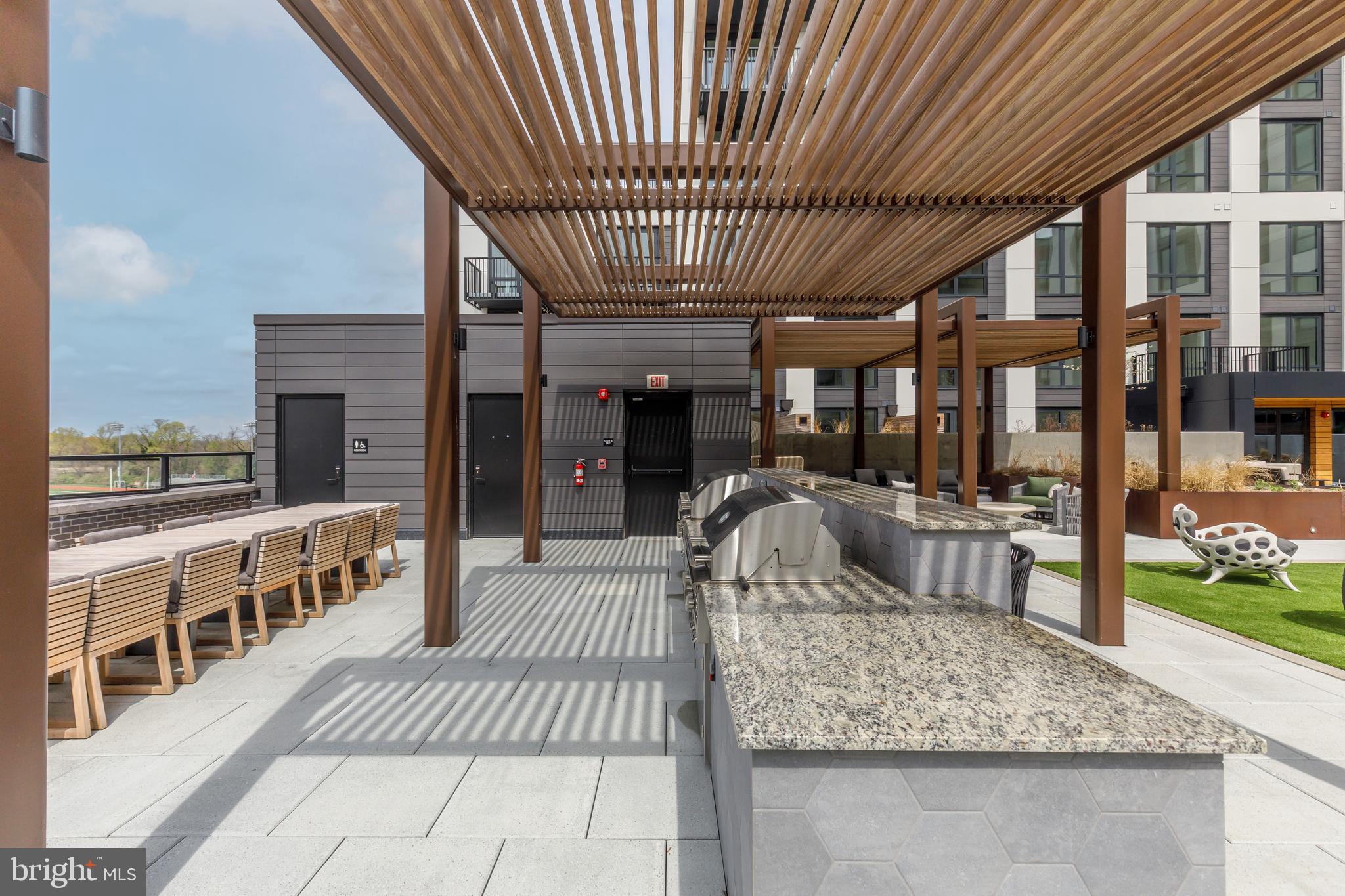 FALLS CHURCH CITY - Residential