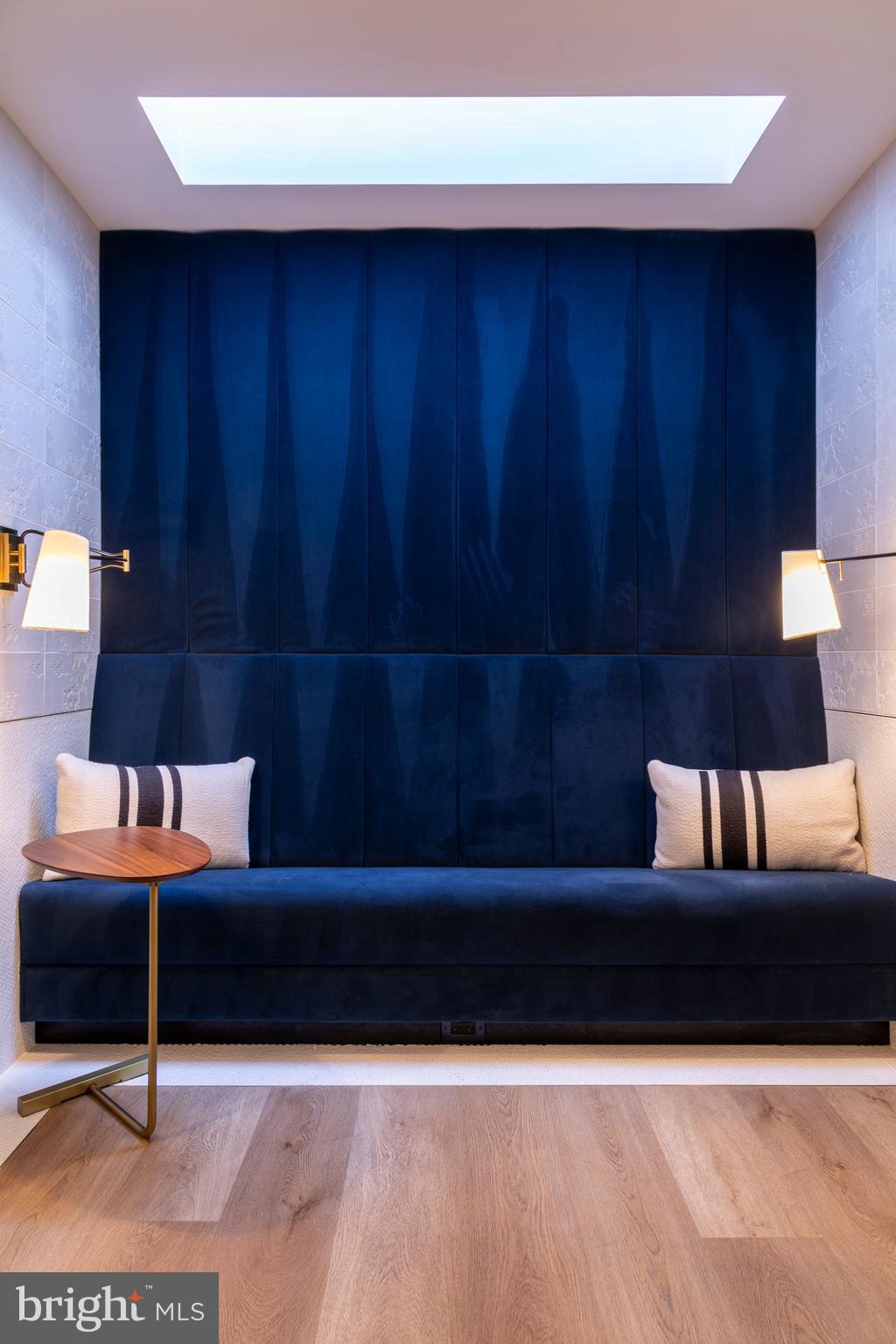 FALLS CHURCH CITY - Residential