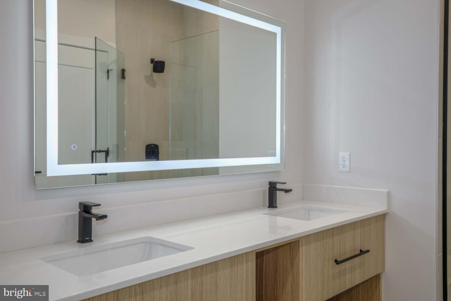 FALLS CHURCH CITY - Residential