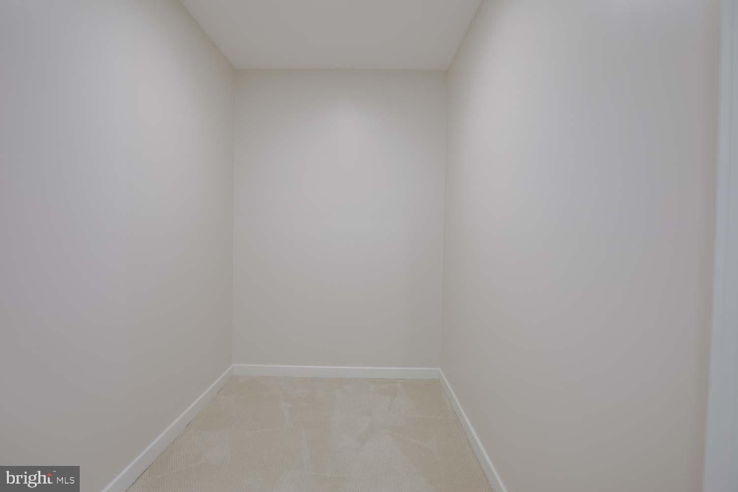 FALLS CHURCH CITY - Residential