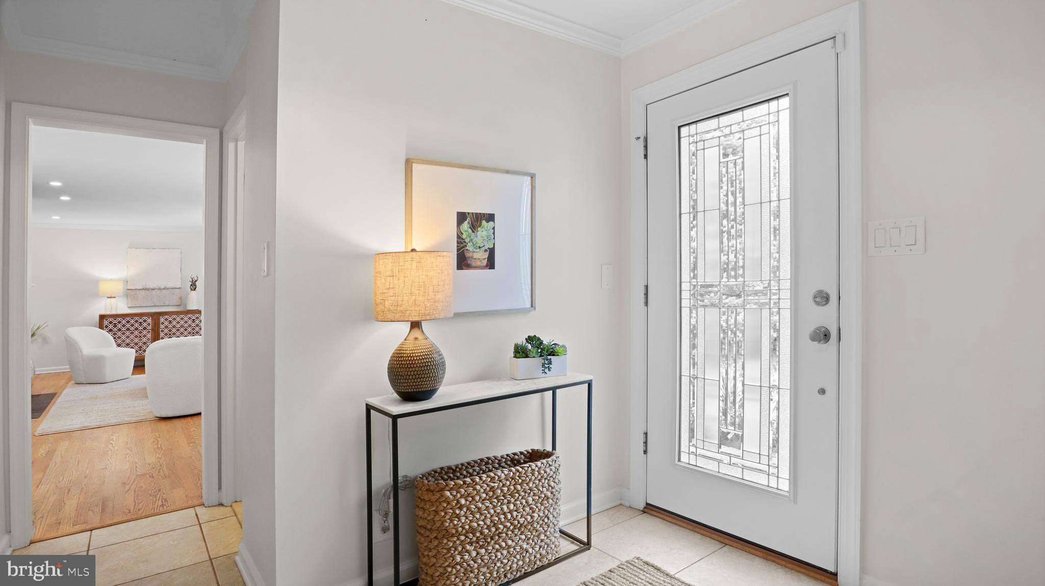 COUNTRY CLUB MANOR - Residential