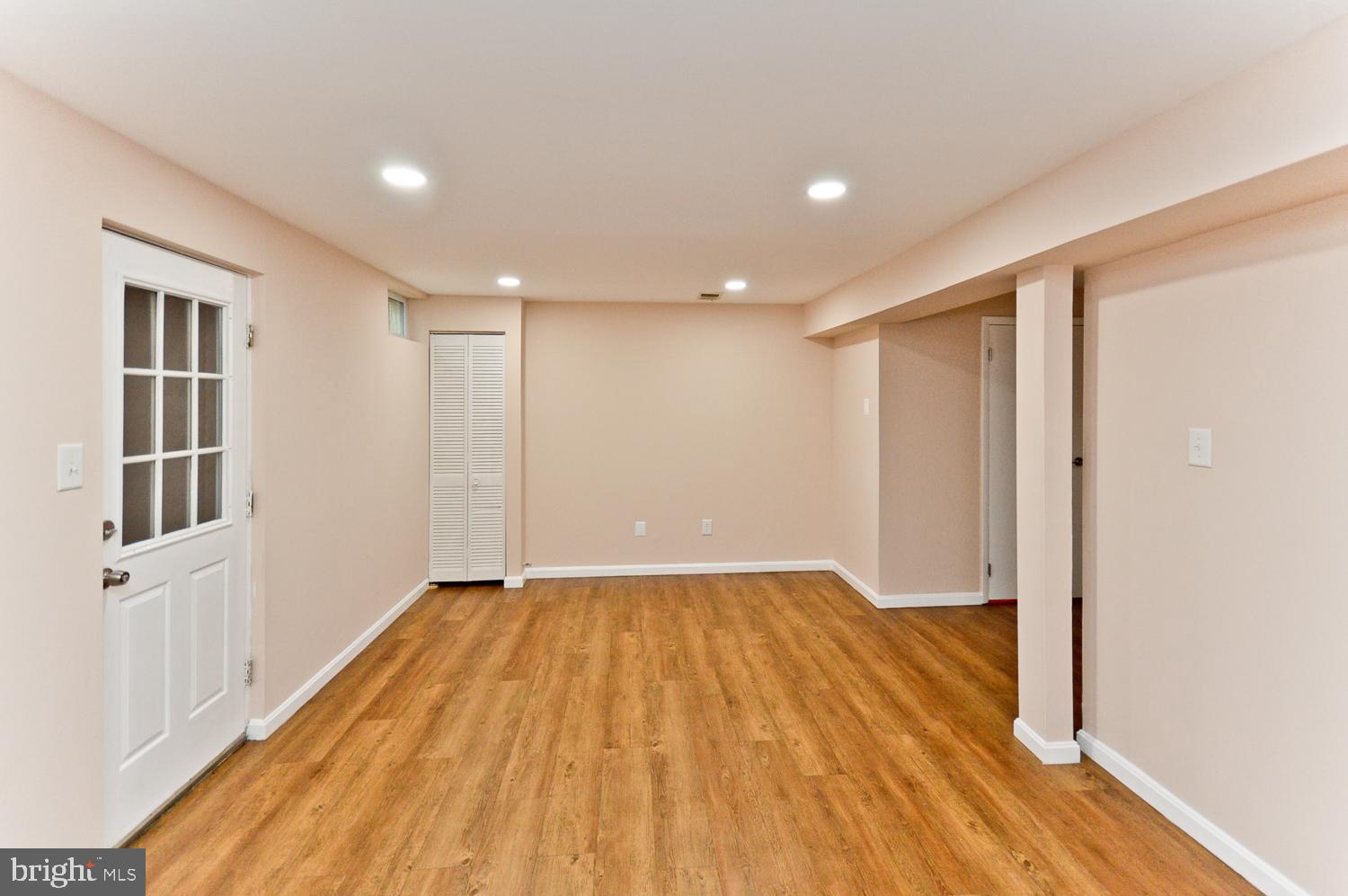 INDIAN CREEK - Residential Lease