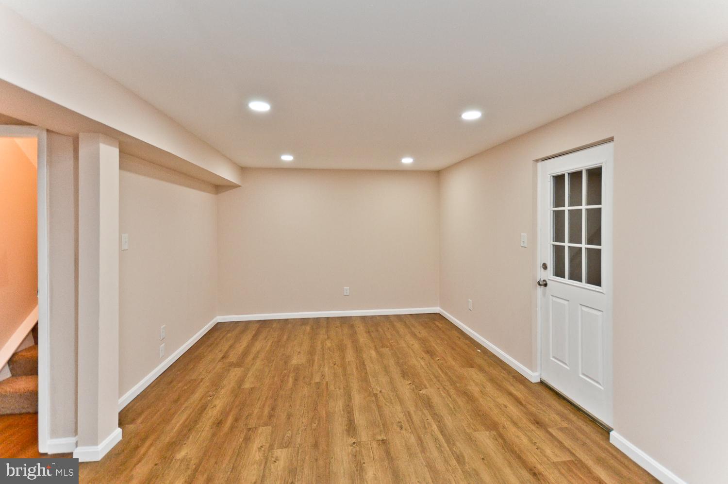 INDIAN CREEK - Residential Lease