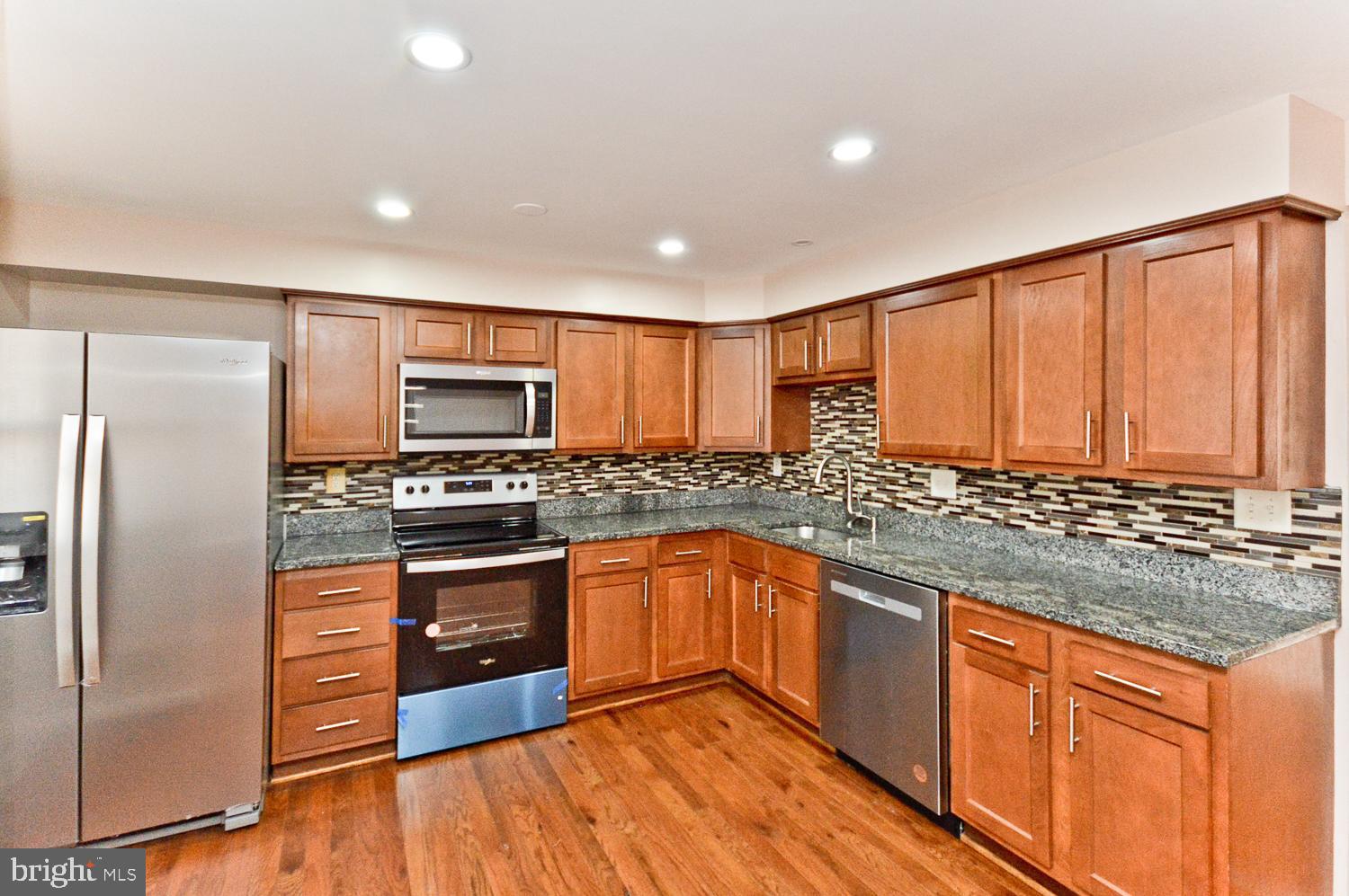 INDIAN CREEK - Residential Lease