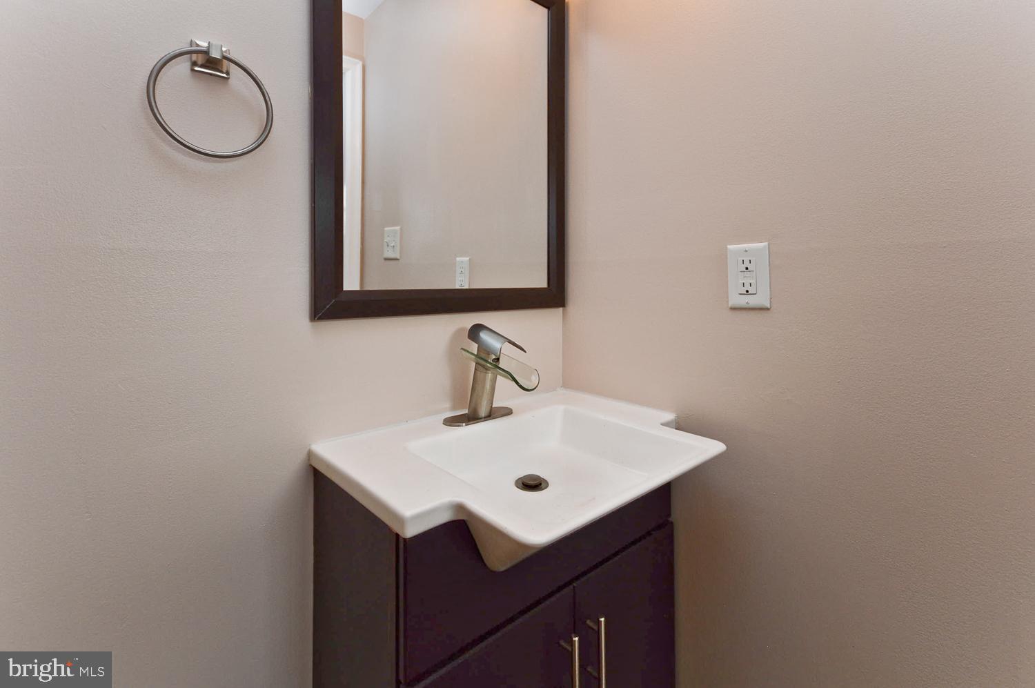 INDIAN CREEK - Residential Lease