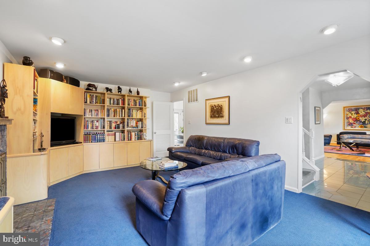 WILLERBURN ACRES - Residential