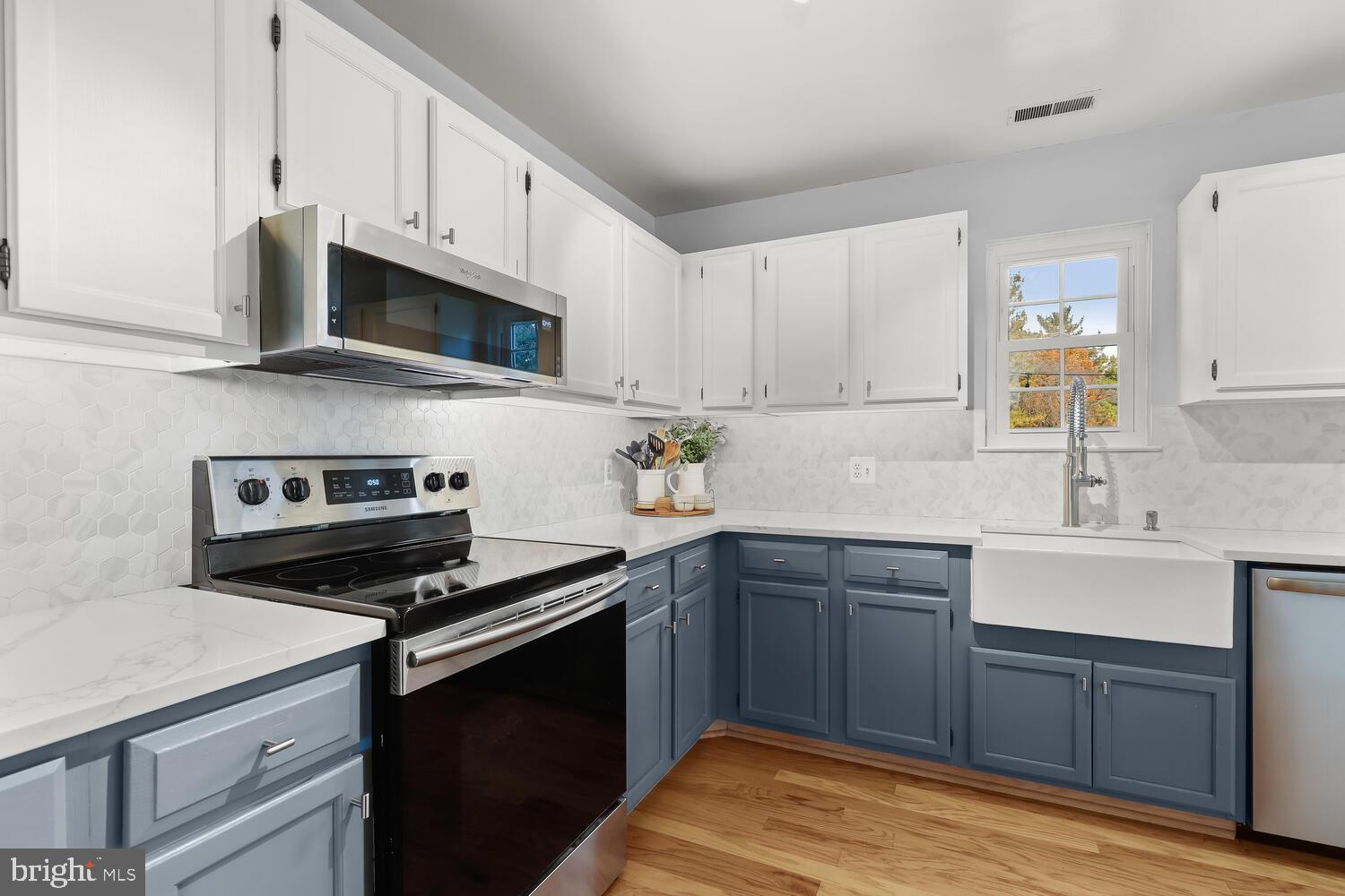 OAKS OF HARFORD - Residential