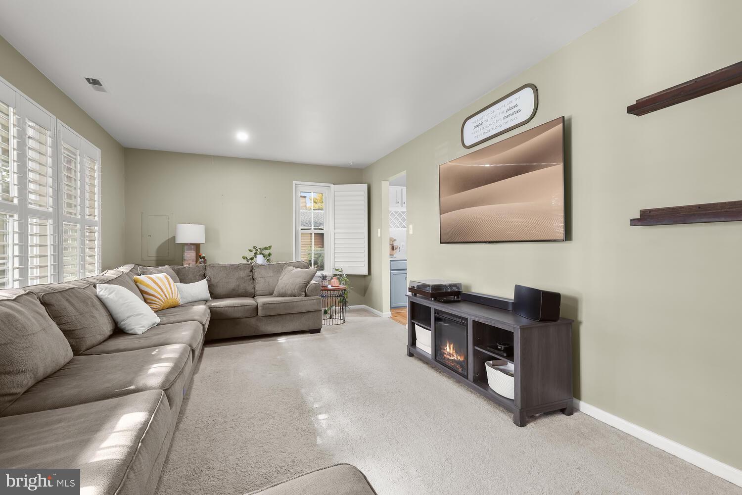 OAKS OF HARFORD - Residential