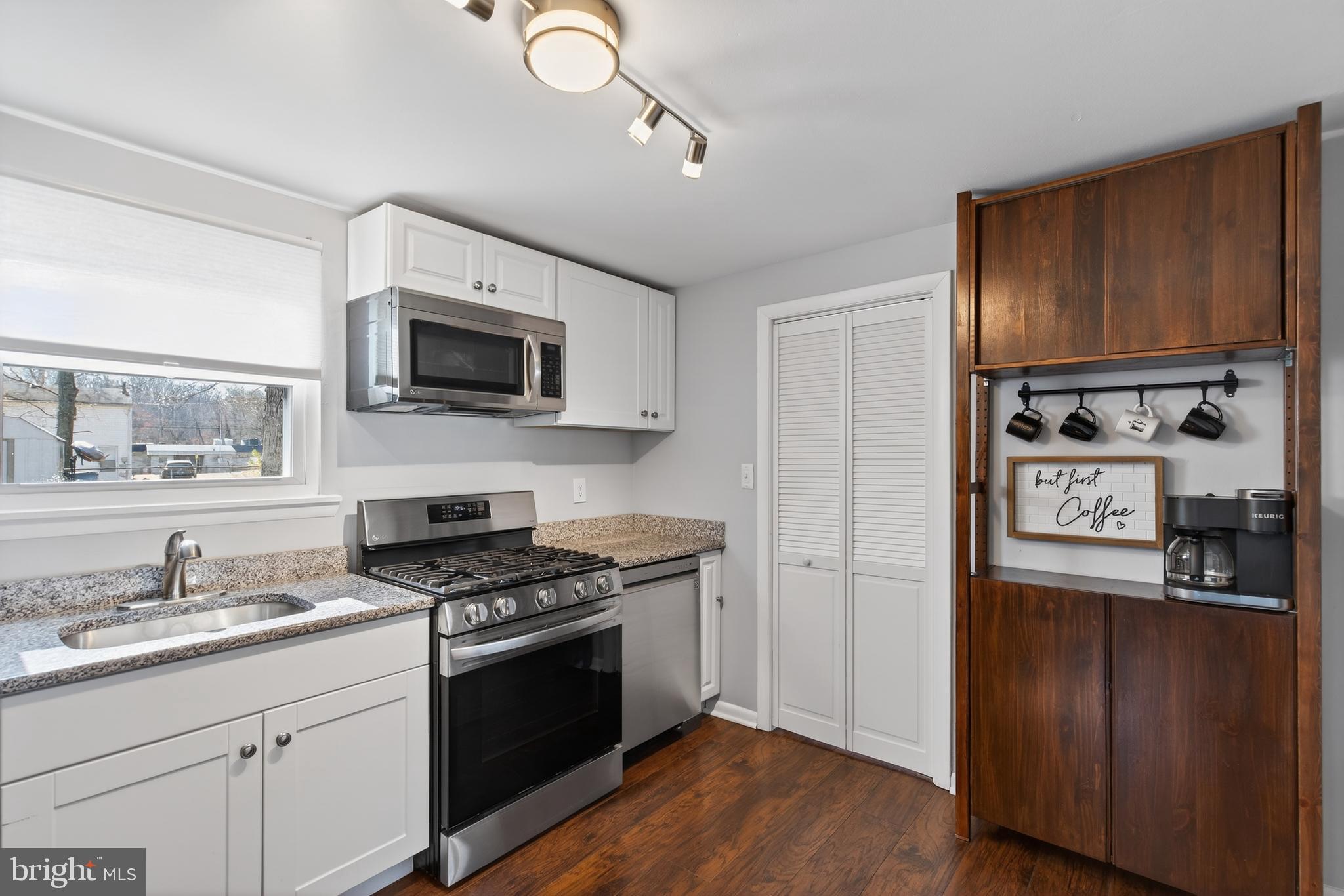 ABERDEEN HILLS - Residential