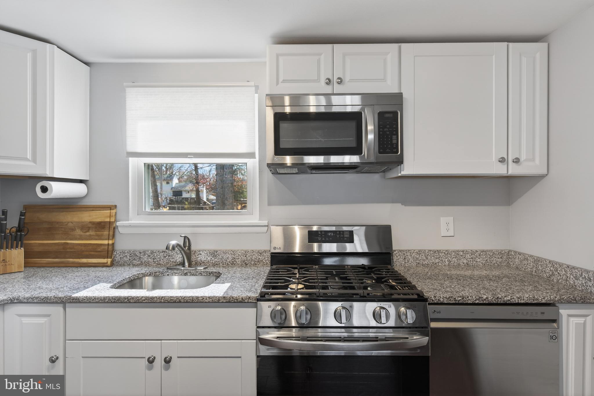 ABERDEEN HILLS - Residential