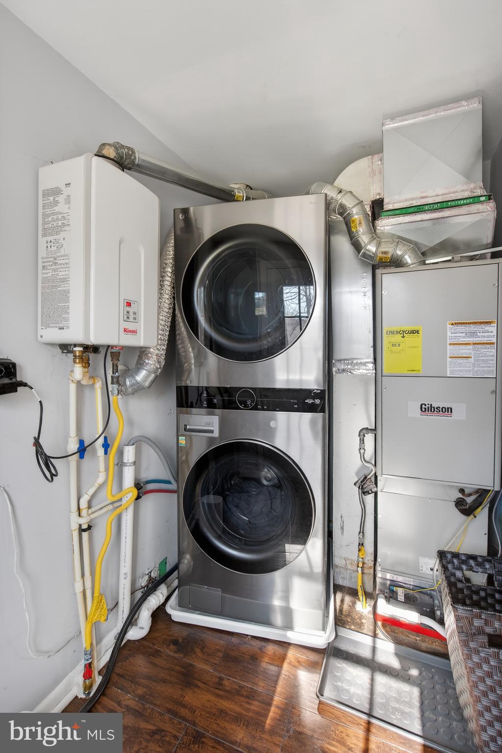 ABERDEEN HILLS - Residential