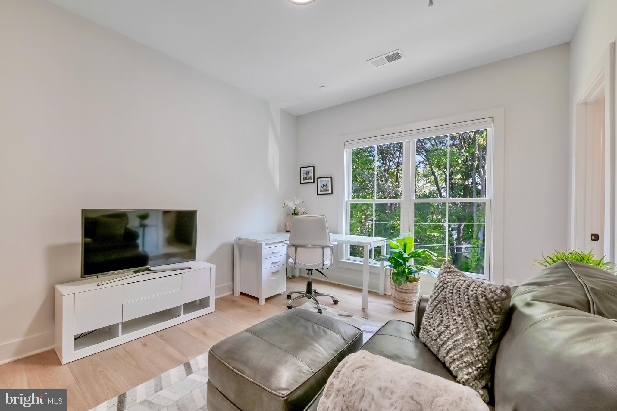 REGULARS - Residential