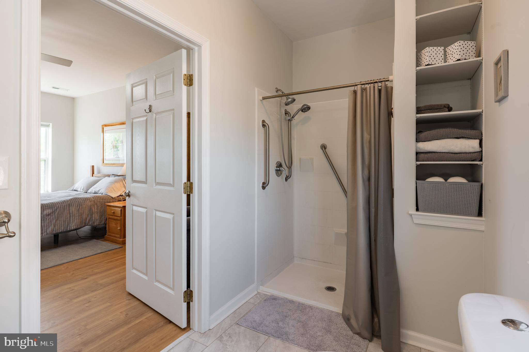 STUARTS KEEP - Residential