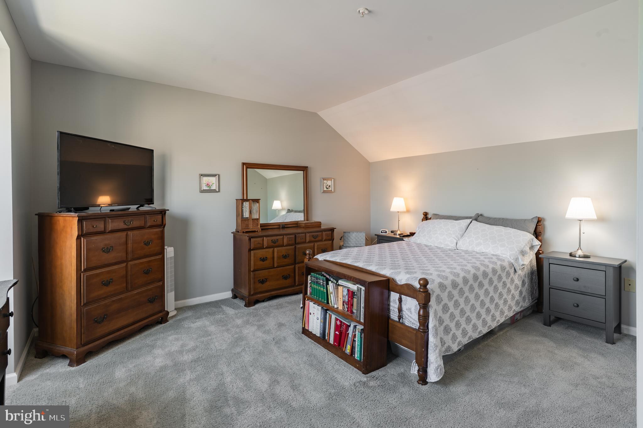 STUARTS KEEP - Residential
