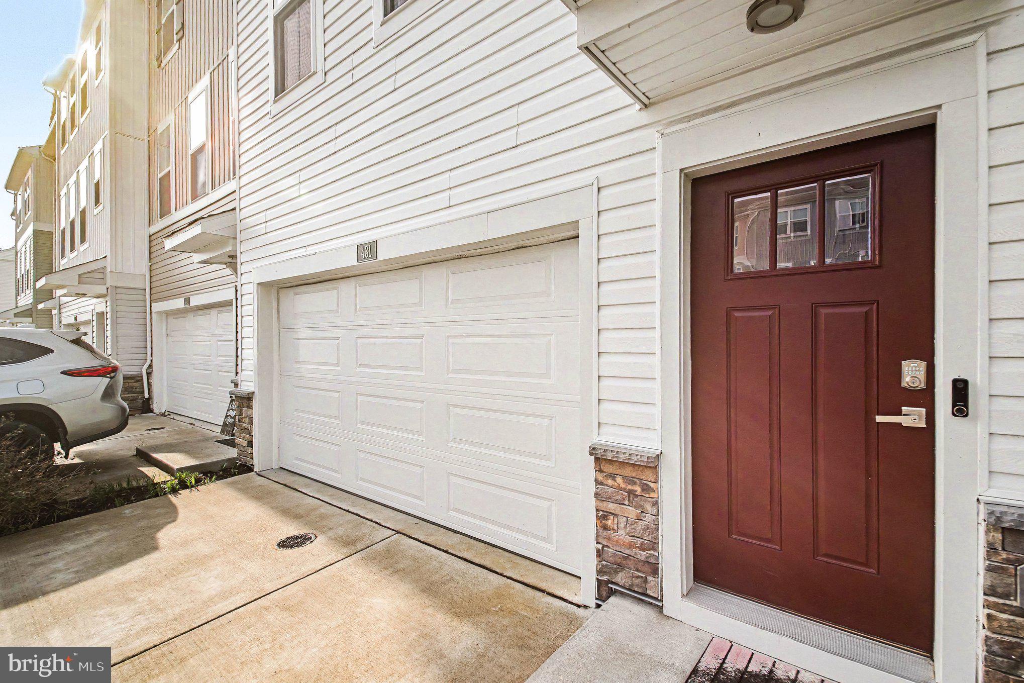 431 SNOWBERRY LANE