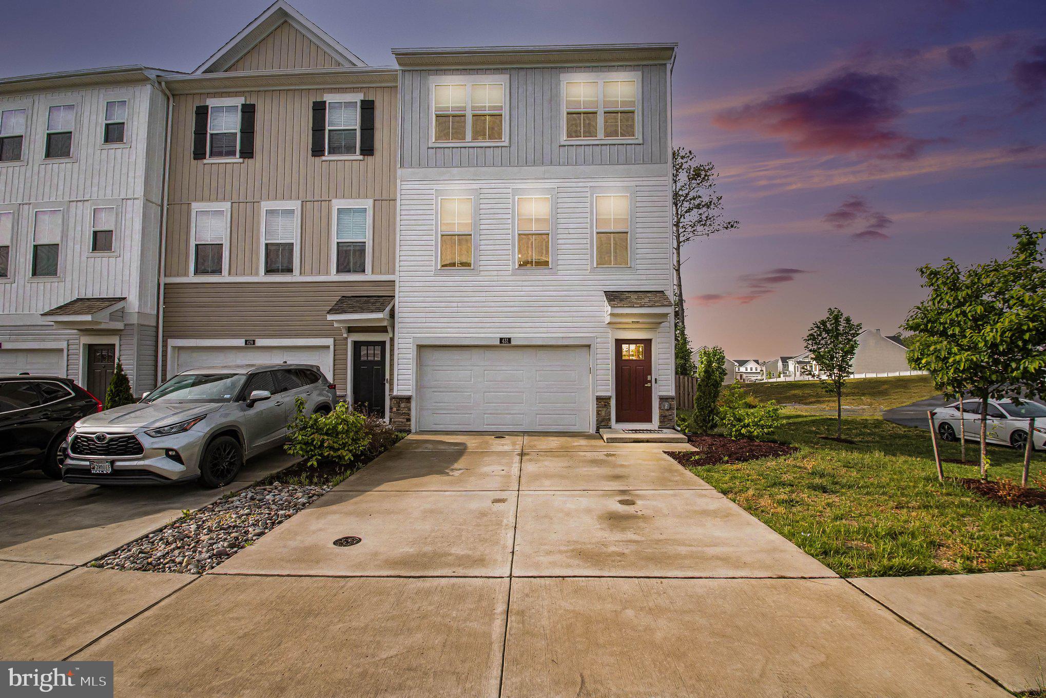 Photo 1 of 27 — 431 SNOWBERRY LANE, FREDERICKSBURG, VA 22405
