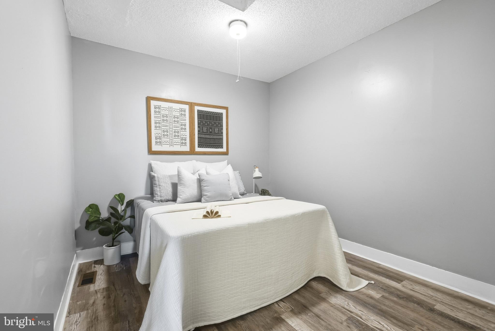 WAVERLY - Residential Lease