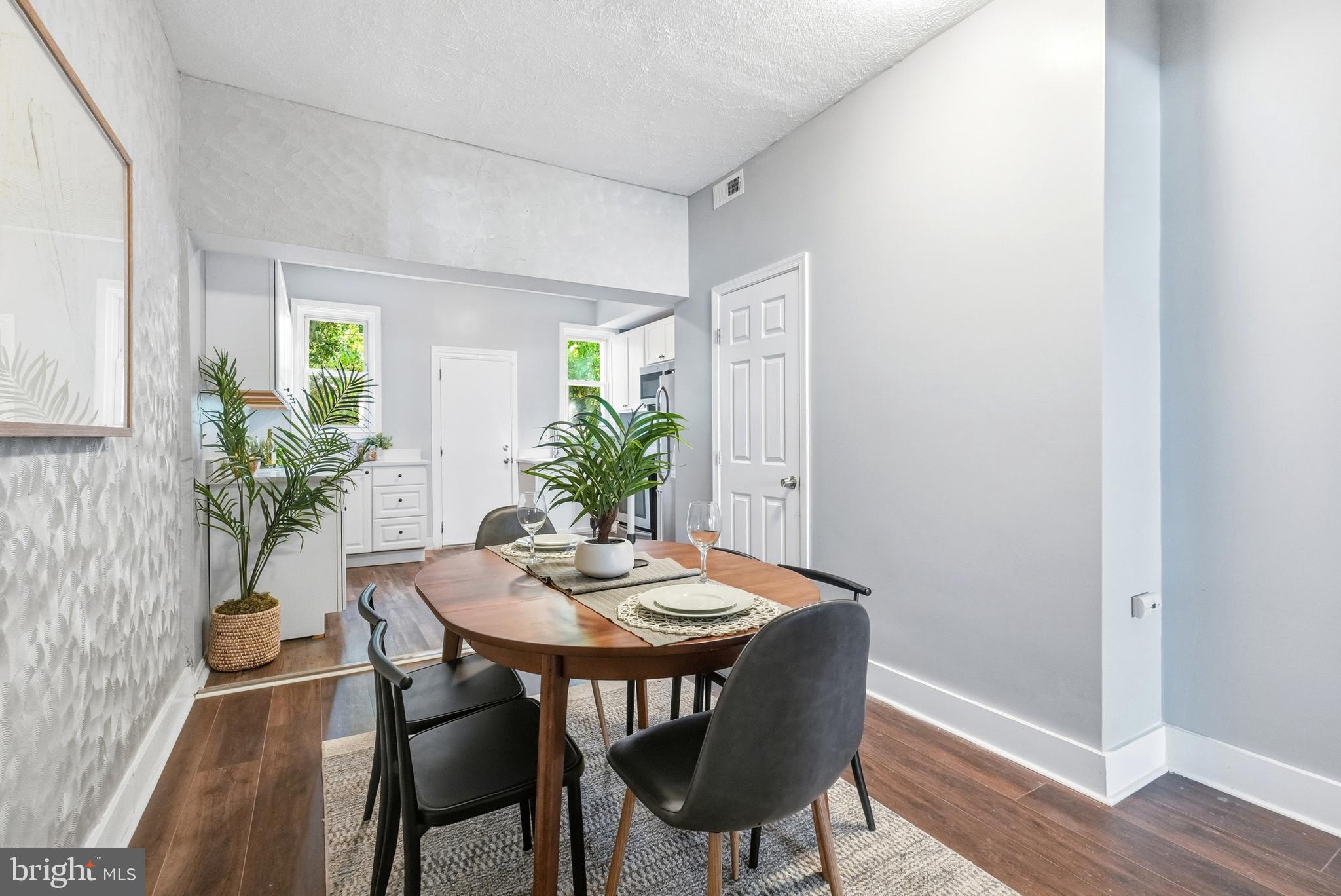 WAVERLY - Residential Lease