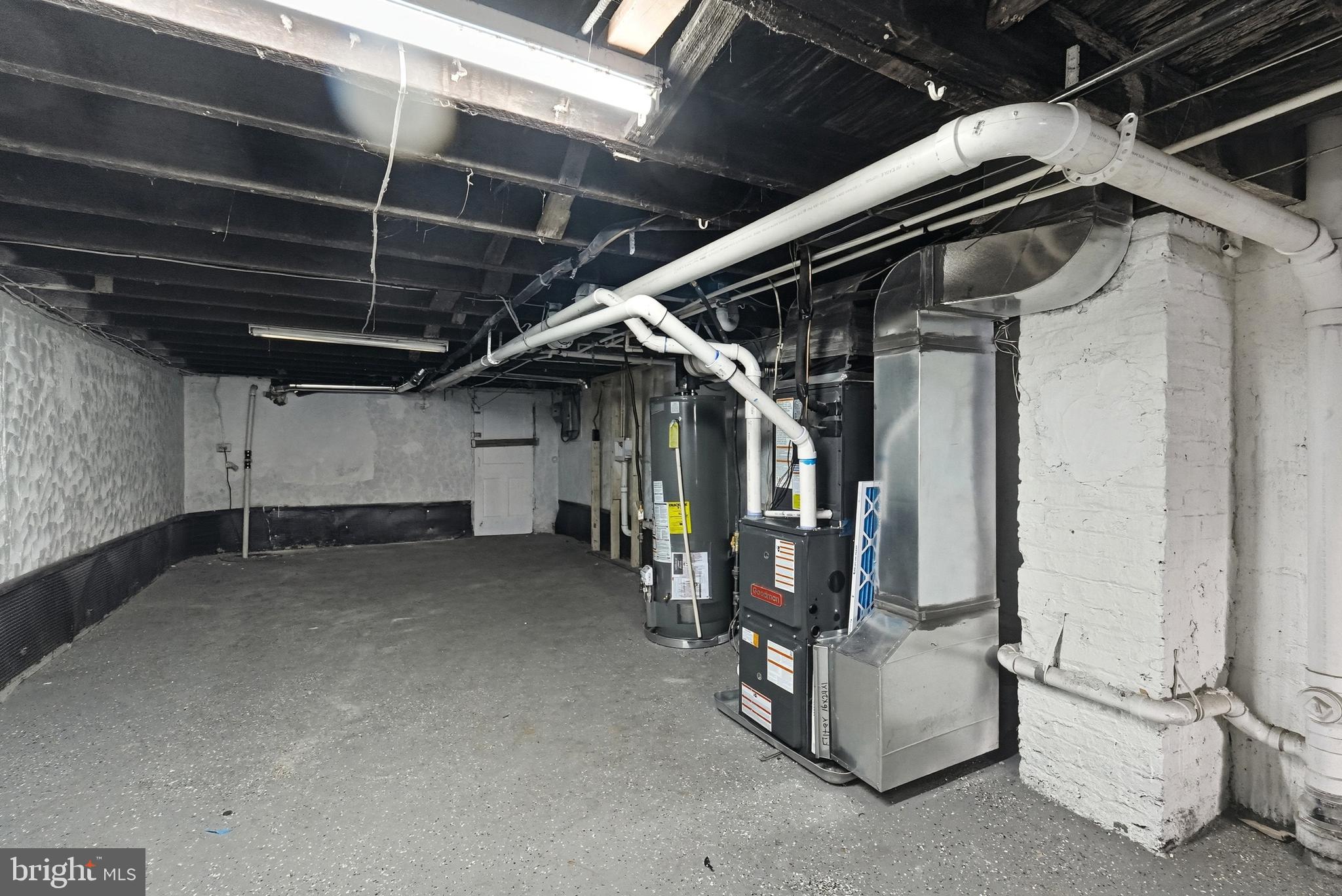 WAVERLY - Residential Lease