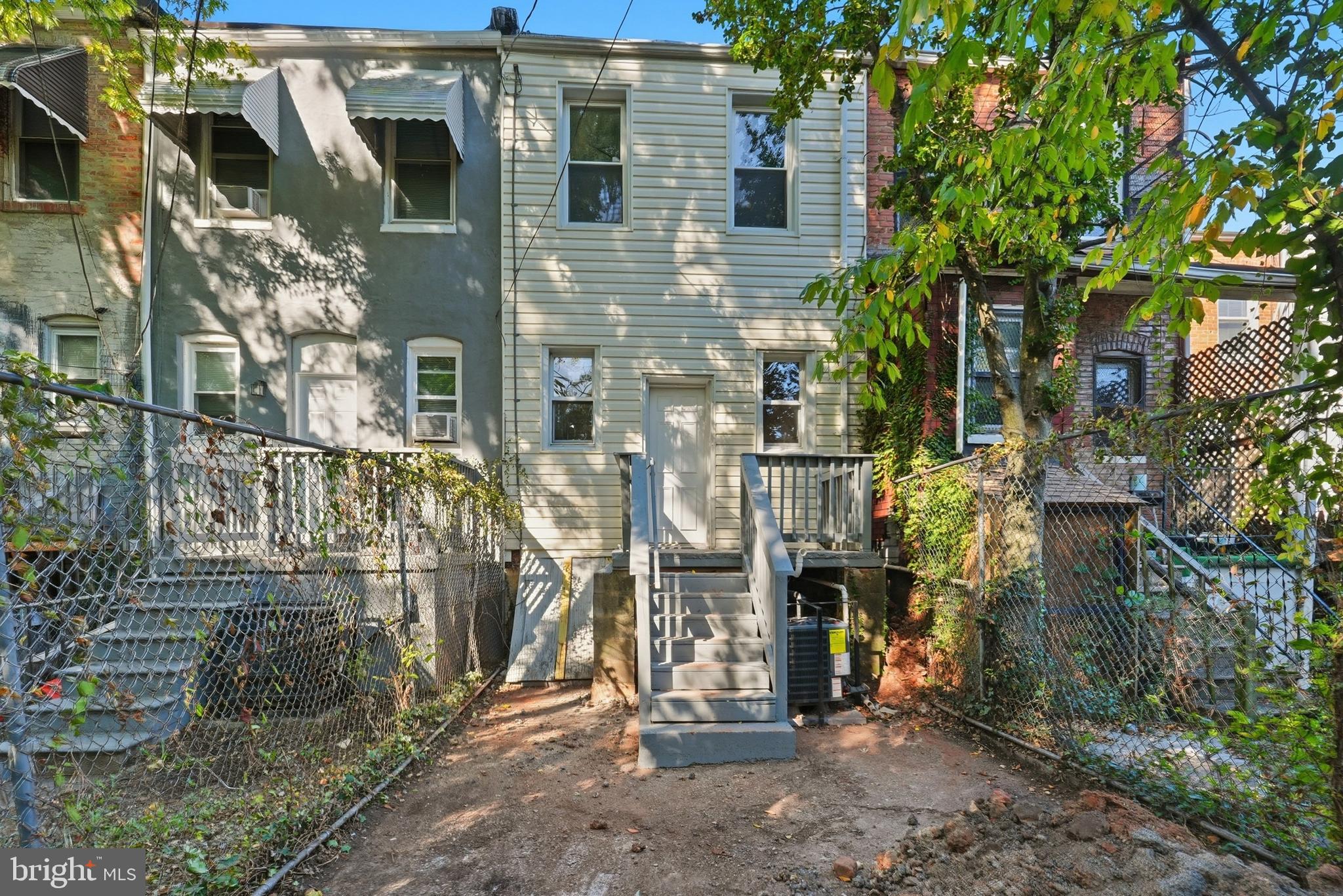 WAVERLY - Residential Lease