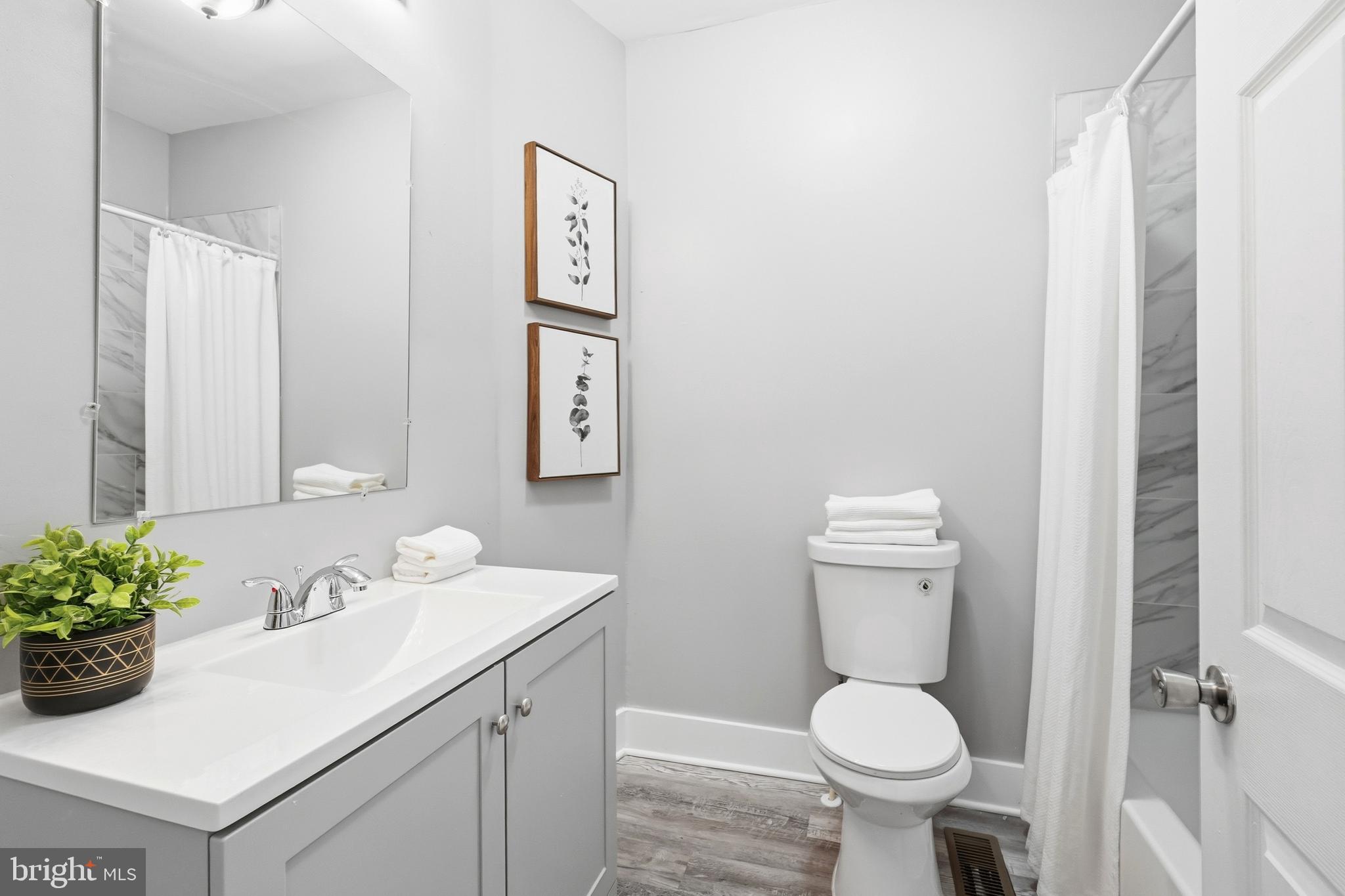 WAVERLY - Residential Lease