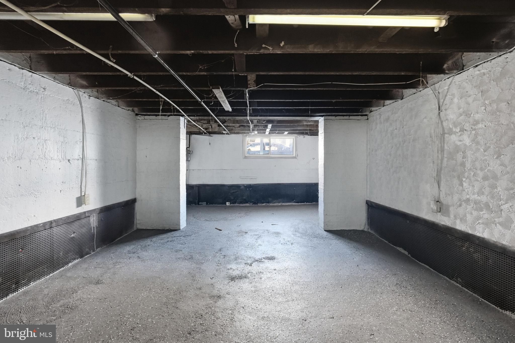 WAVERLY - Residential Lease