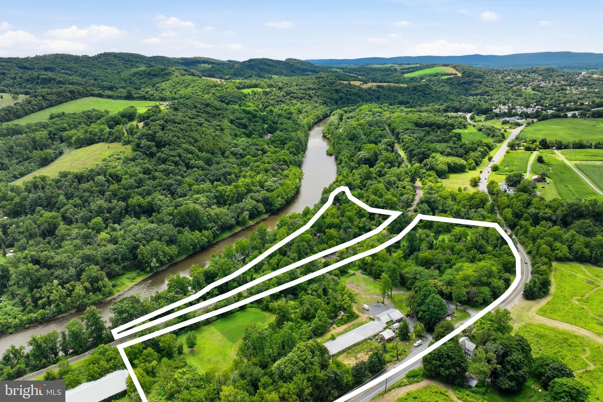 429 RIVERVIEW DRIVE