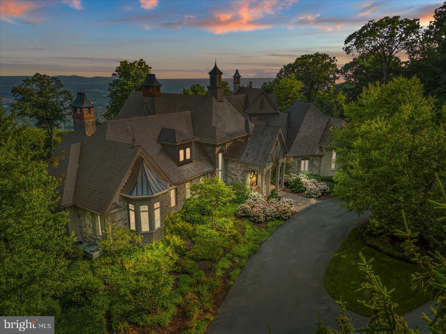 RIVER BEND - Residential