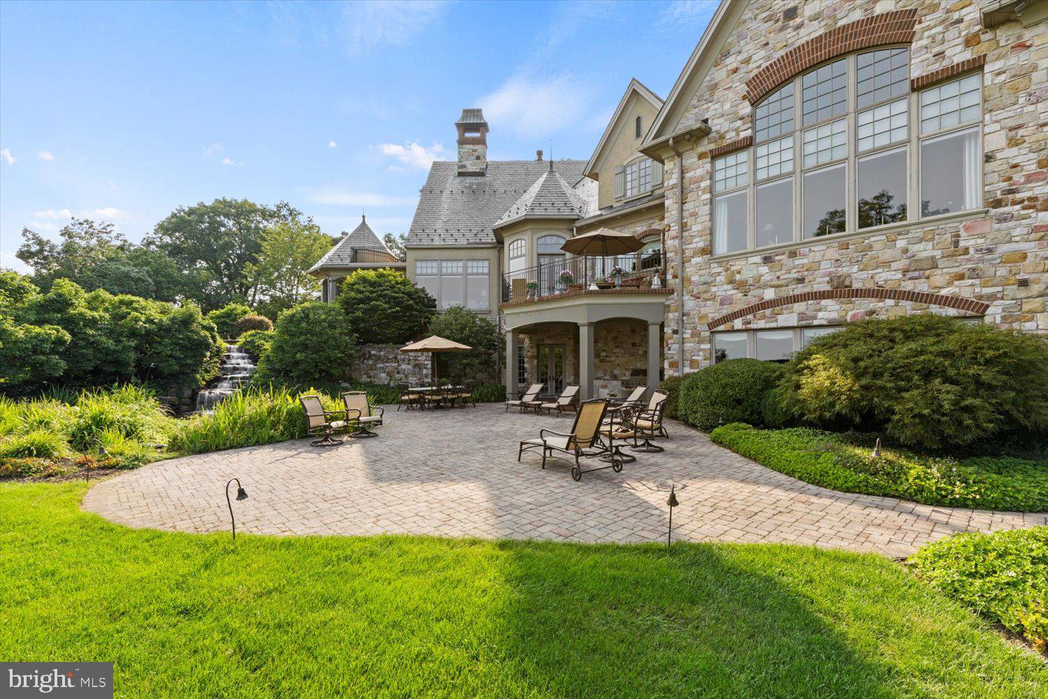 RIVER BEND - Residential