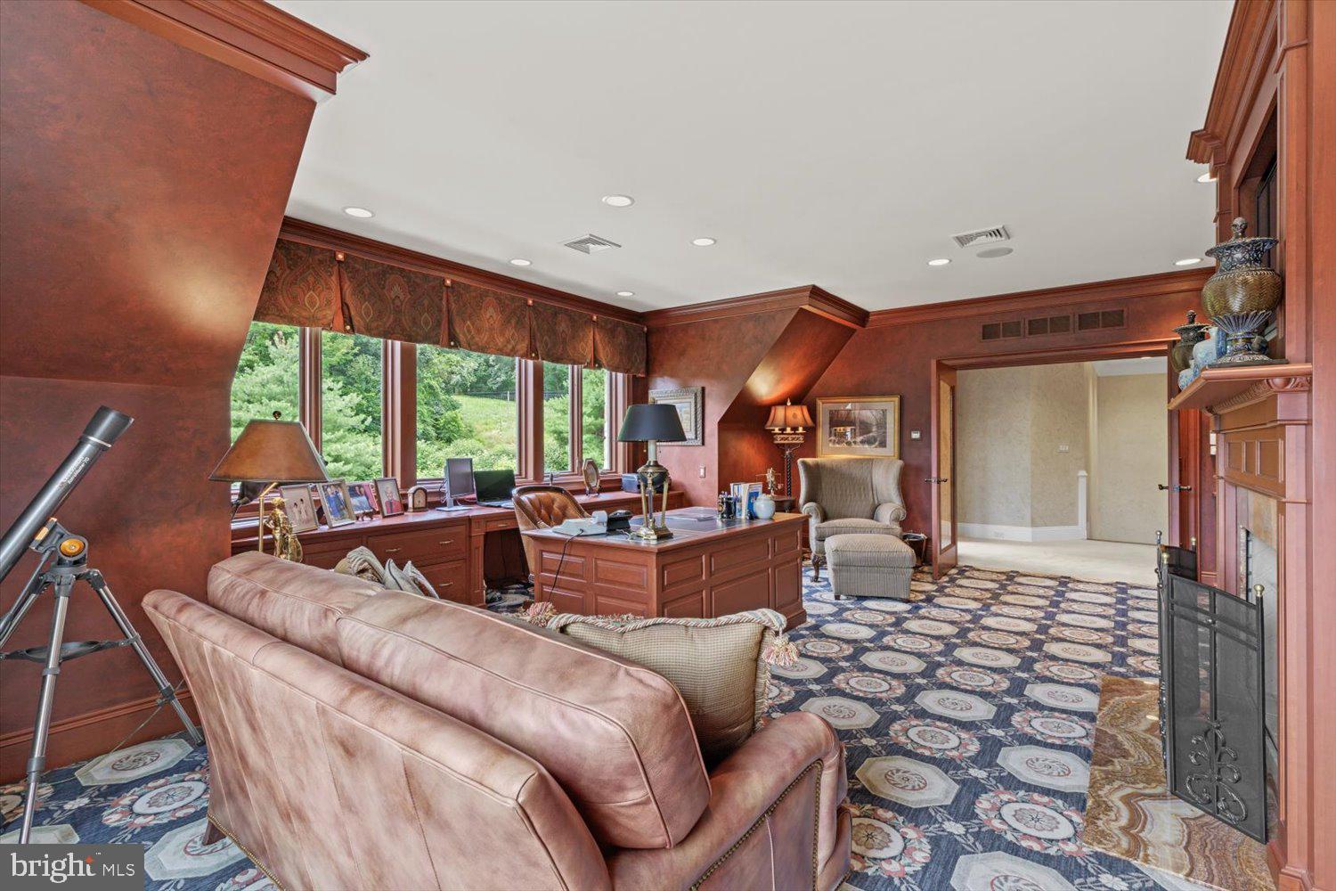 RIVER BEND - Residential