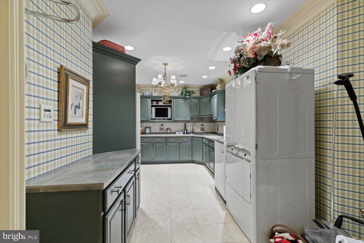 RIVER BEND - Residential