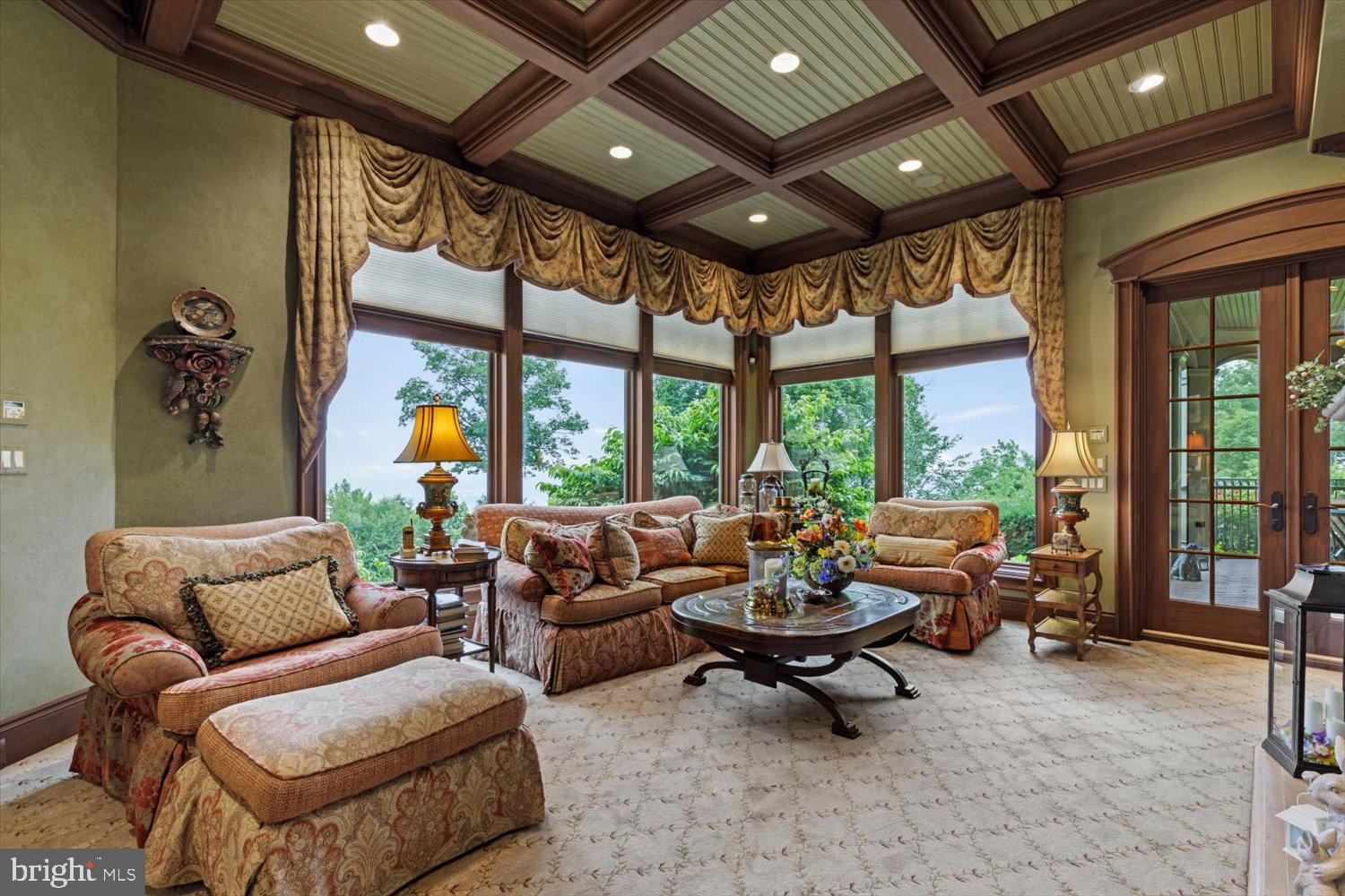 RIVER BEND - Residential