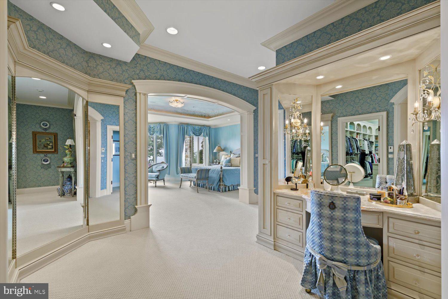 RIVER BEND - Residential