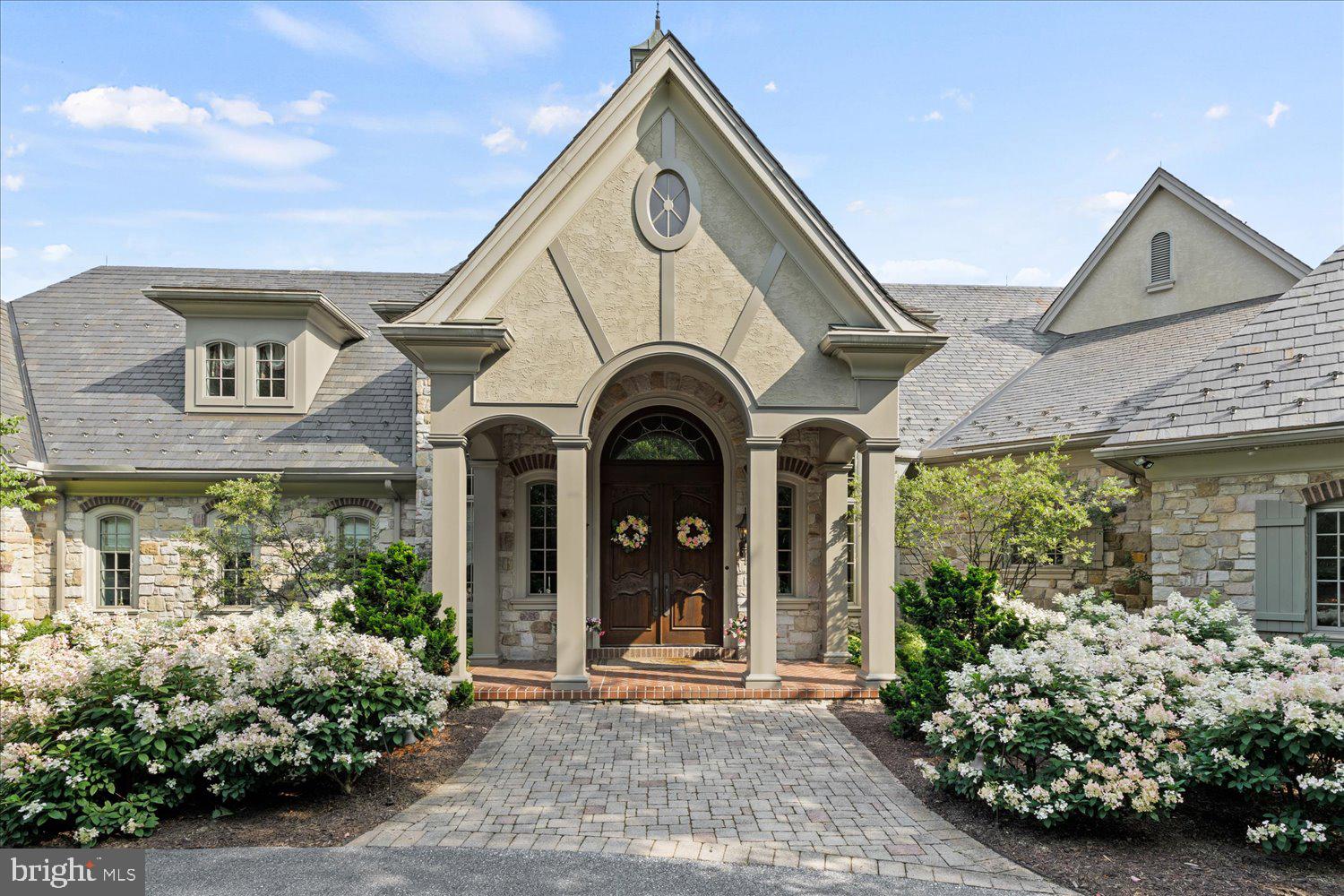 RIVER BEND - Residential