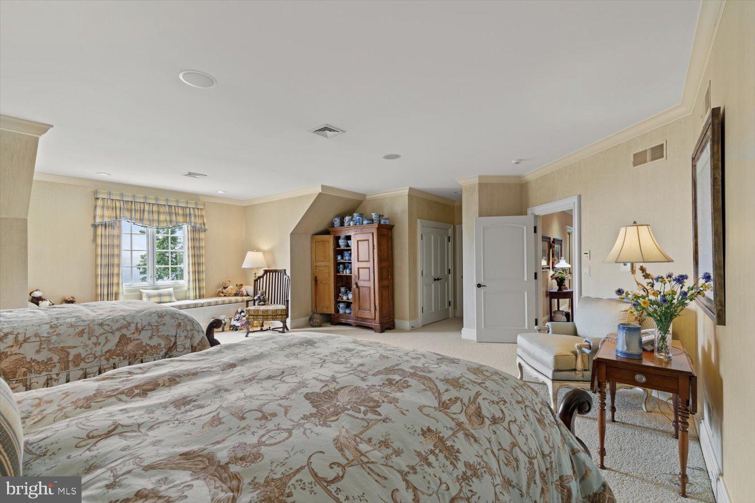 RIVER BEND - Residential