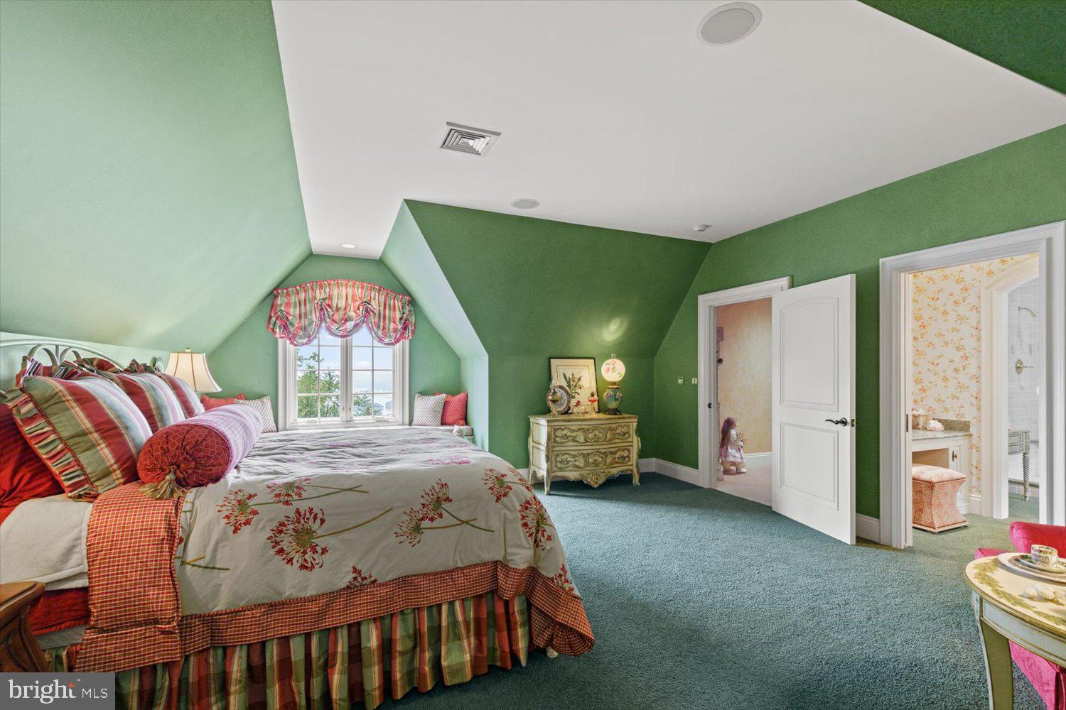 RIVER BEND - Residential