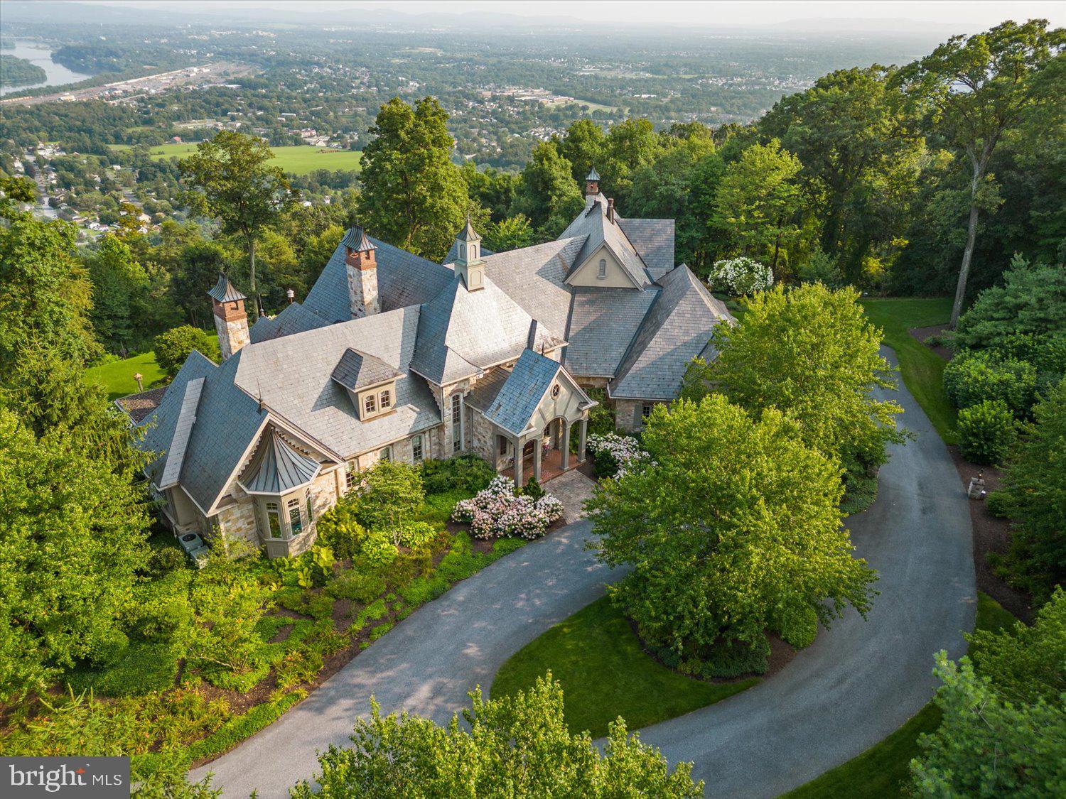 RIVER BEND - Residential